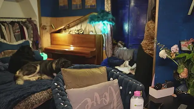 VanessaDoyle online show from 04.07.26