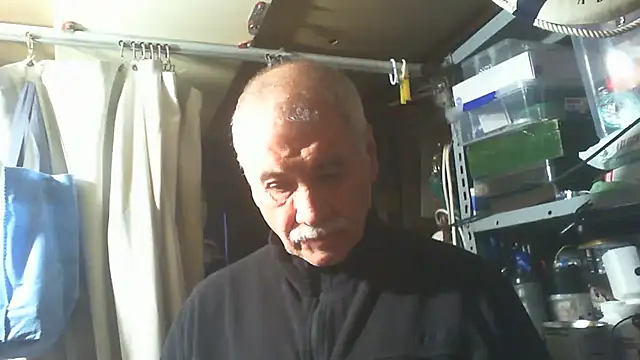 nonnomaturobisex online show from 10.30.25