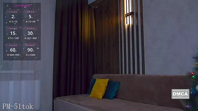 Holl1Would online show from 01.03.25