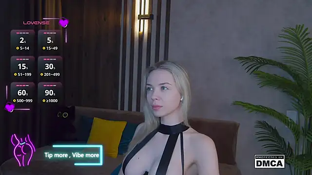 Holl1Would online show from 03.05.25