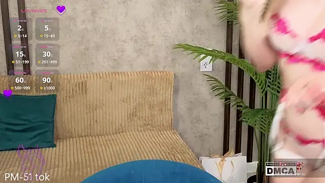 Snapshot of Holl1Would chatting on 03.02.26 Holl1Would online show from 03.02.26