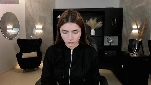 Snapshot of LexieWayne chatting on 12.30.24 LexieWayne online show from 12.30.24