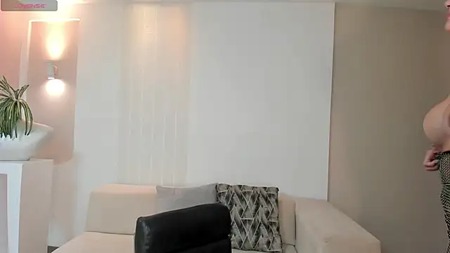 Snapshot of LexieWayne chatting on 02.15.25 LexieWayne online show from 02.15.25