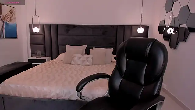 Snapshot of LexieWayne chatting on 02.17.25 LexieWayne online show from 02.17.25