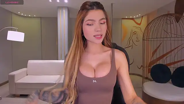 Snapshot of LexieWayne chatting on 09.13.25 LexieWayne online show from 09.13.25