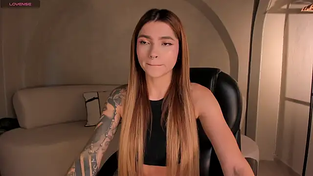 Snapshot of LexieWayne chatting on 09.27.25 LexieWayne online show from 09.27.25