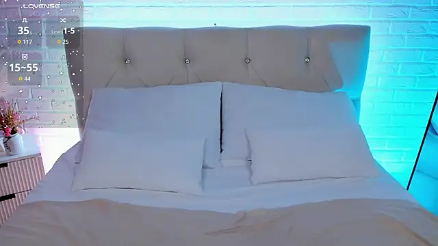 LianaFord online show from 09.20.25