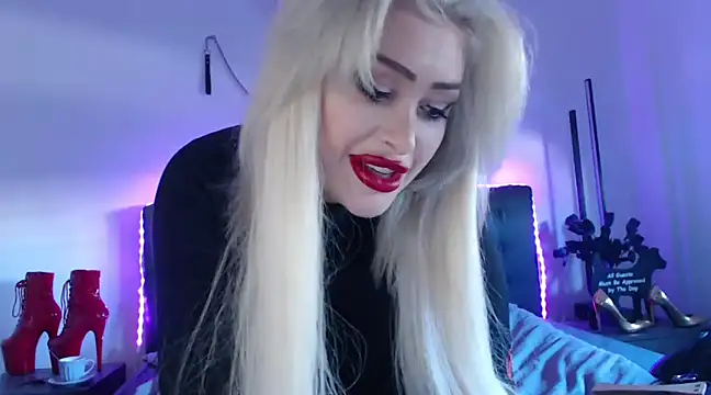 Snapshot of JennaLinn chatting on 02.24.25 JennaLinn online show from 02.24.25