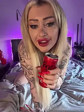 Snapshot of JennaLinn chatting on 03.22.25 JennaLinn online show from 03.22.25