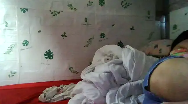 Snapshot of Silly_Girl21 chatting on 12.30.24 Silly Girl21 online show from 12.30.24