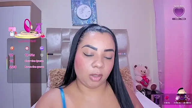 Snapshot of MelanyShayk chatting on 09.17.25 MelanyShayk online show from 09.17.25