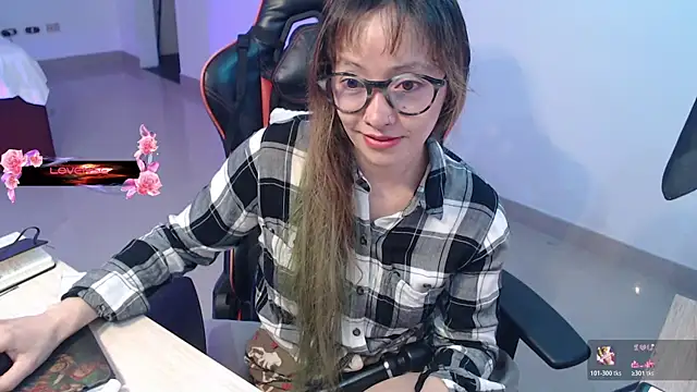 Snapshot of pink-2022 chatting on 06.04.26 pink-2022 online show from 06.04.26