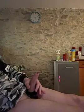 yann2392 online show from 04.07.26