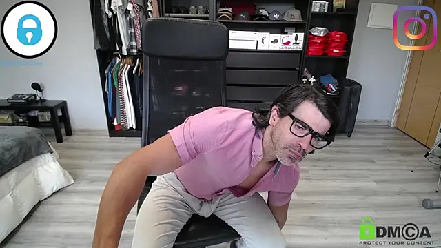 samricci21 online show from 04.13.26