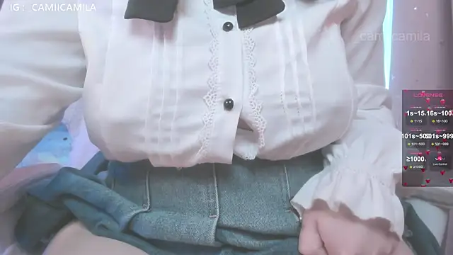 Snapshot of Renooh chatting on 09.16.25 Renooh online show from 09.16.25