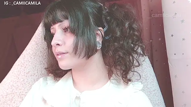 Snapshot of Renooh chatting on 10.13.25 Renooh online show from 10.13.25