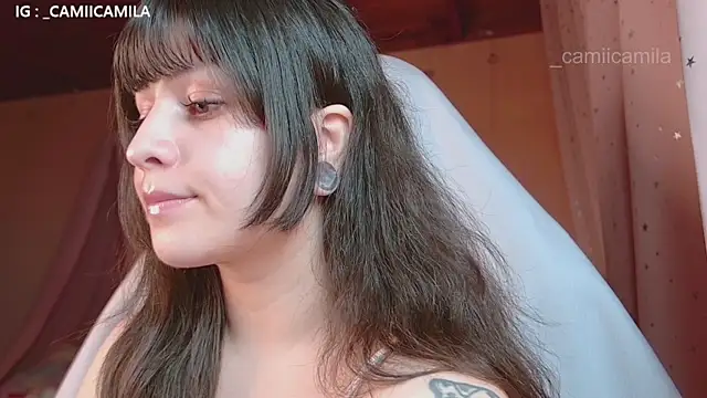 Snapshot of Renooh chatting on 10.19.25 Renooh online show from 10.19.25