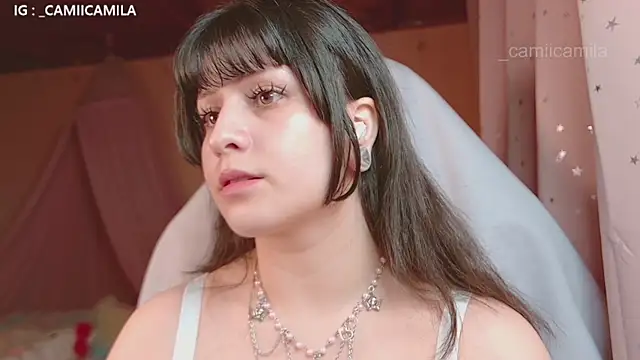 Snapshot of Renooh chatting on 10.26.25 Renooh online show from 10.26.25