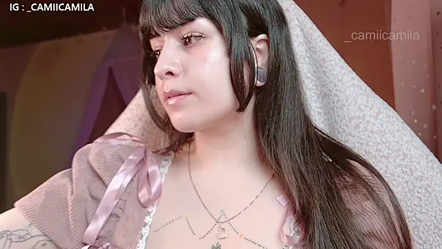 Snapshot of Renooh chatting on 11.02.25 Renooh online show from 11.02.25