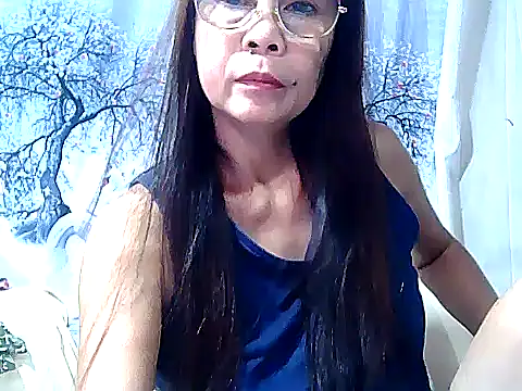 Snapshot of urwife_tobe chatting on 09.27.25 urwife tobe online show from 09.27.25