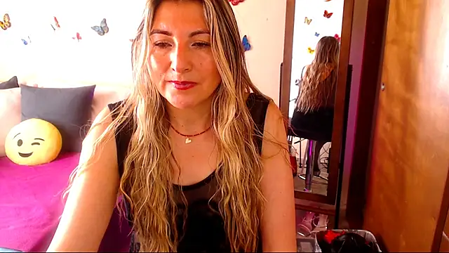 Jolie-Mature online show from 11.10.25