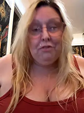 vixeneve online show from 11.18.25