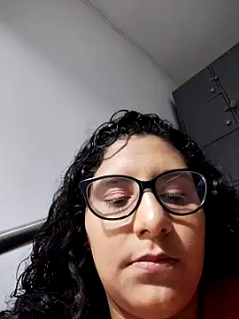 DanielleEvans  online show from 02.11.25