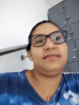 DanielleEvans  online show from 02.13.25