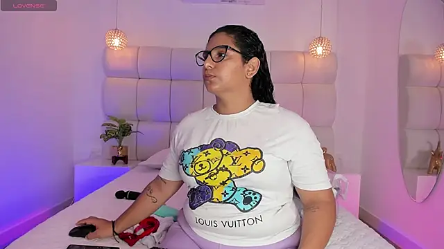 DanielleEvans  online show from 10.23.25