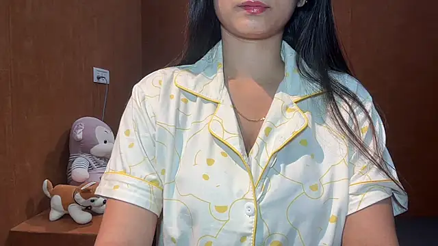 Snapshot of riya_stream chatting on 12.17.25 riya stream online show from 12.17.25