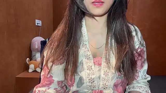 Snapshot of riya_stream chatting on 02.16.26 riya stream online show from 02.16.26