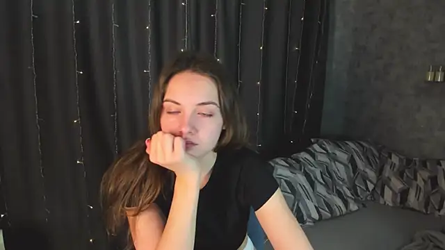 KristinaLoison online show from 02.22.25