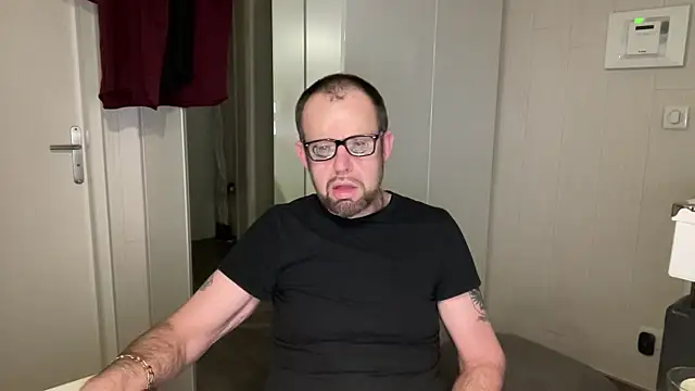 FABIOGLASSES online show from 02.10.26