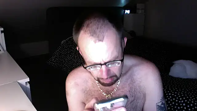 Snapshot of FABIOGLASSES chatting on 07.20.26 FABIOGLASSES online show from 07.20.26