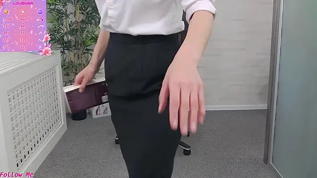 EllaMilf  online show from 04.02.26