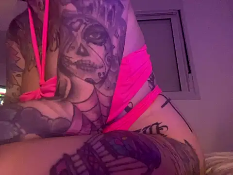 Snapshot of SabrinaRussel chatting on 01.20.25 SabrinaRussel online show from 01.20.25