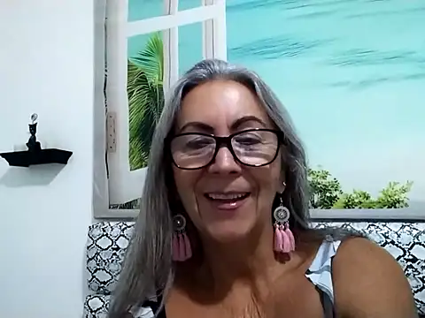 Snapshot of EvaRobinson chatting on 07.21.26 EvaRobinson online show from 07.21.26