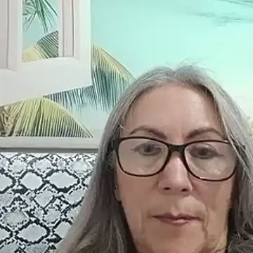 Snapshot of EvaRobinson chatting on 07.29.26 EvaRobinson online show from 07.29.26