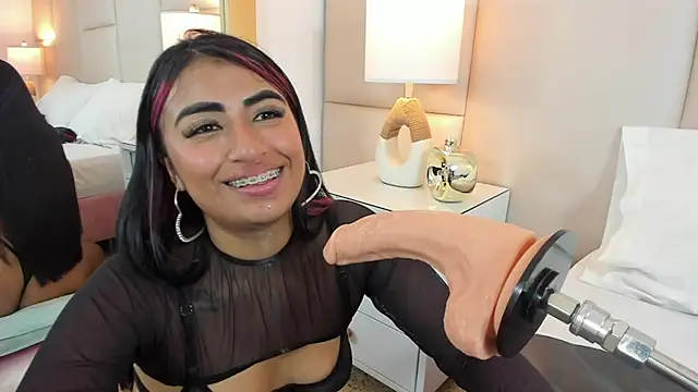 Snapshot of AntoniaRoss_ chatting on 02.22.25 AntoniaRoss online show from 02.22.25