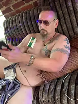 Snapshot of Littledick007007 chatting on 07.29.26 Littledick007007 online show from 07.29.26