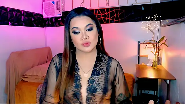 Snapshot of asiankatyhuge chatting on 11.02.25 asiankatyhuge online show from 11.02.25