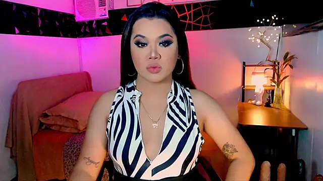 Snapshot of asiankatyhuge chatting on 11.03.25 asiankatyhuge online show from 11.03.25