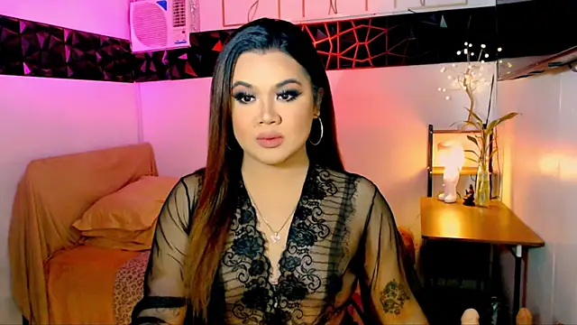 Snapshot of asiankatyhuge chatting on 11.12.25 asiankatyhuge online show from 11.12.25