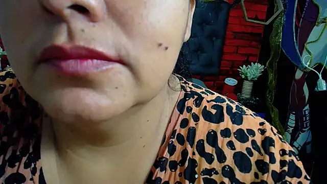 Snapshot of TistMature chatting on 01.10.25 TistMature online show from 01.10.25