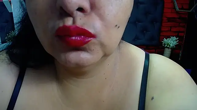 Snapshot of TistMature chatting on 01.21.25 TistMature online show from 01.21.25