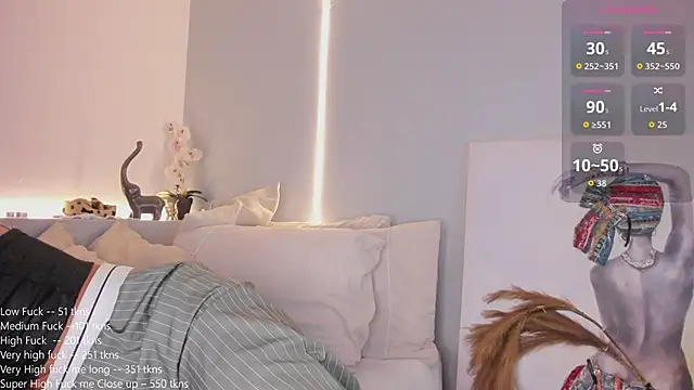 Snapshot of ambercroft chatting on 10.07.25 ambercroft online show from 10.07.25