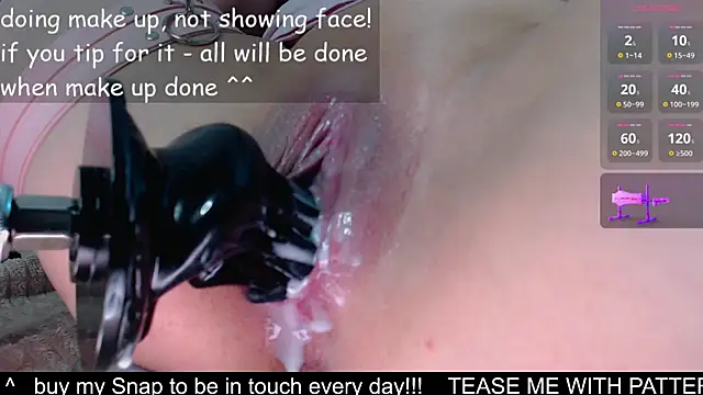 kitty alika online show from 11.10.25