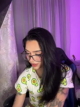 Samantha Bernardo online show from 04.20.26