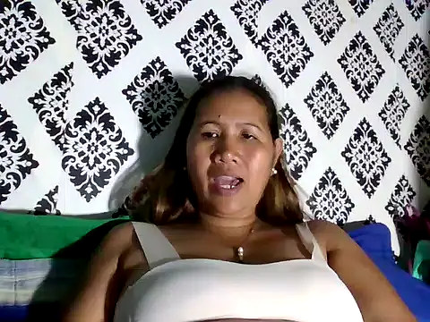 Snapshot of sweet_smile4u chatting on 03.27.26 sweet smile4u online show from 03.27.26