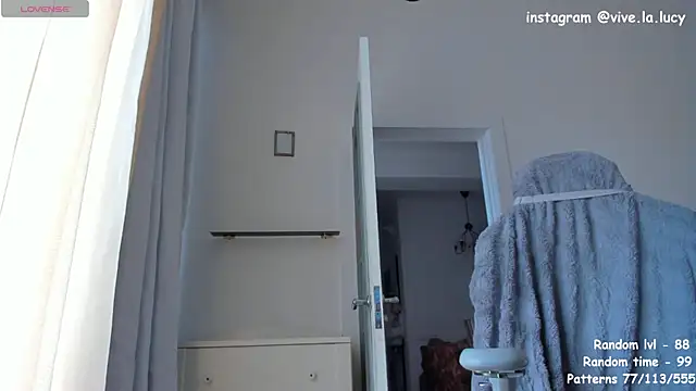 Snapshot of Lucy_Ember chatting on 02.10.25 Lucy Ember online show from 02.10.25